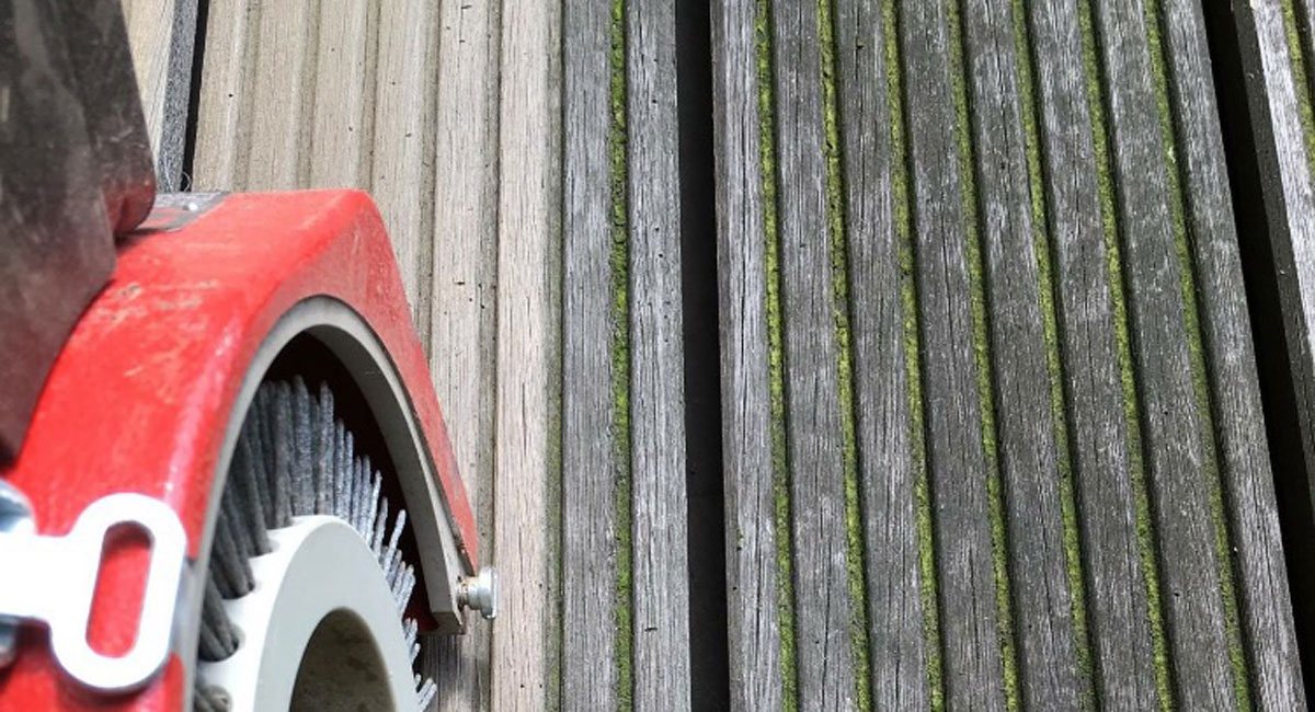Terrassenreinigung Holzterrasse vorher nachher, Bild 1